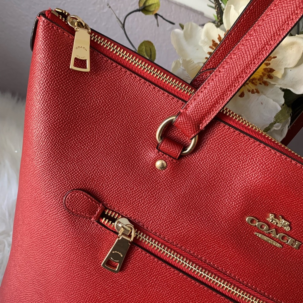 Coach Gallery Red Tote Bag - Picture 4 of 6